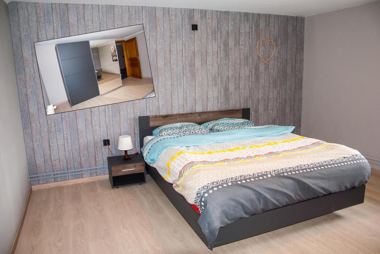 Gite De La Magire Villa Longchamps Bagian luar foto